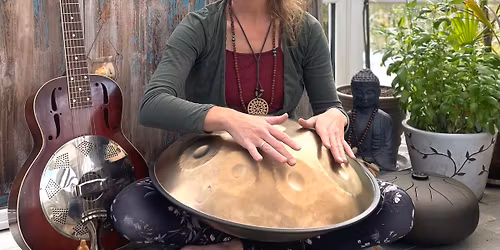 Yoga, Healing og Hjertesang p\u00e5 Himmelske N\u00f8sen