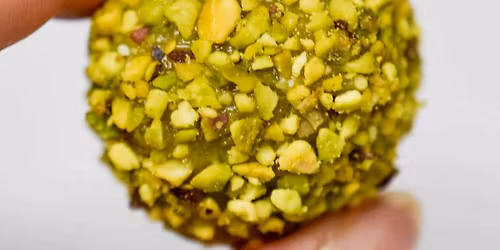 \u00c9deni csokik\u00f3stol\u00f3 - PISZT\u00c1CIA! \u00cdz\u00e9lm\u00e9nyek a Dubai csokin t\u00fal...