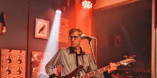 The Polaroidz playing at the Kings Arms, Bedford 