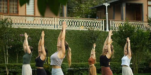 Free outdoor yoga in the park \u200d\u200d