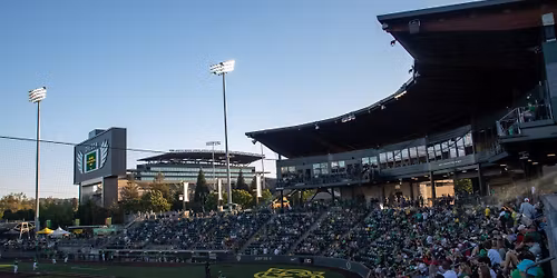 Parking Oregon Ducks at Washington State Cougars Womens Basketball