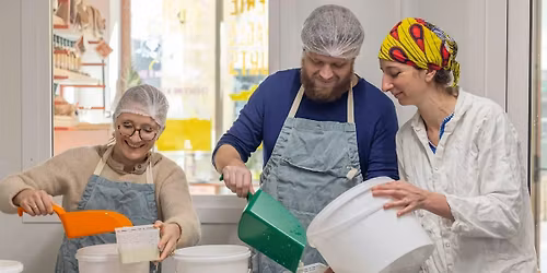 Bordeaux: Artisan Cheese Making Workshop for 2 people