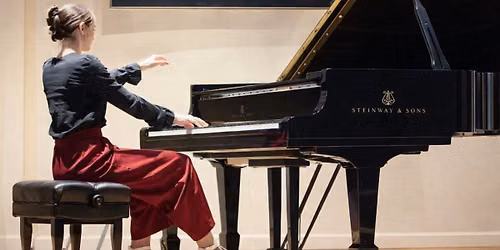 Annie Gregurich, piano