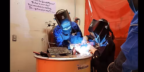 KID'S DAY: Drawing with Sparks (ages 6-13 yrs)