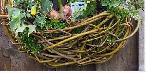 Wilowcraft workshop Easter hanging basket