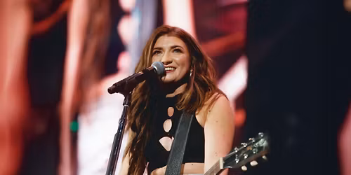 Tenille Townes at Evanston SPACE