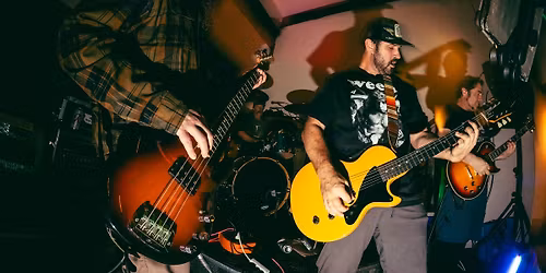 Apr\u00e8s at Alpental