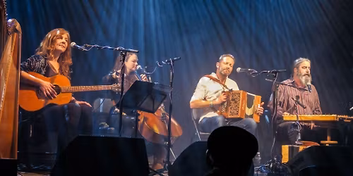 Festive Folk: Winter Wonderband