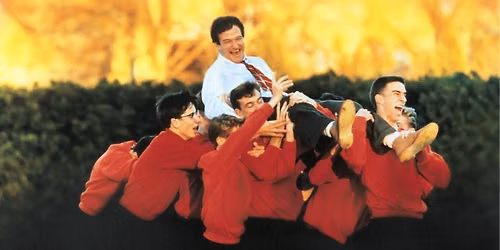 Holt k\u00f6lt\u0151k t\u00e1rsas\u00e1ga \/ Dead Poets Society