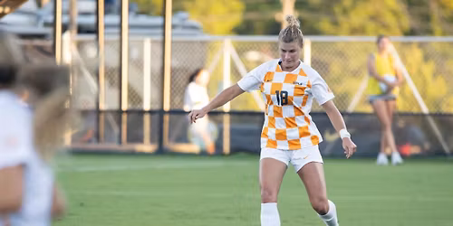 Parking Tennessee Lady Volunteers at Mississippi State Bulldogs Womens Basketball
