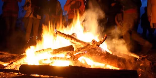 Par\u00e1zsonj\u00e1r\u00e1s Feh\u00e9rholl\u00f3val