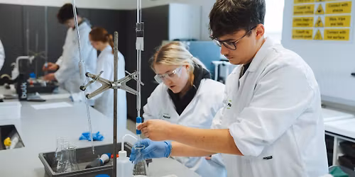 Llangefni: Noson Wybodaeth Lefel A \/ A Level Information Evening