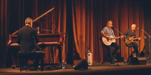 Pavol Hammel a hostia \/Pal\u00e1rikovo\/