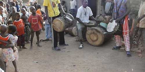 Tradi\u010dn\u00ed rytmy a p\u00edsn\u011b Z\u00e1padn\u00ed Afriky