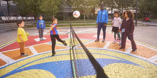 TENNIS-BALLON