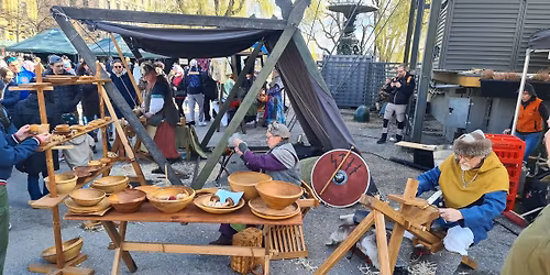 Marknad med tema vikinga- och medeltid i Kungsan