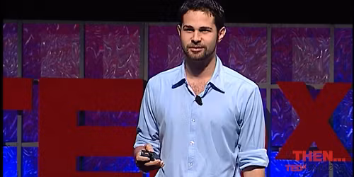 Andres Ruzo at Tower Theatre - OR