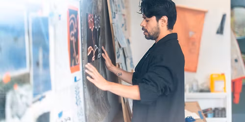 Visita guiada en espa\u00f1ol e island\u00e9s \u2013 Hugo Llanes: Bonita