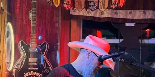 LIVE @ Missouri Tavern