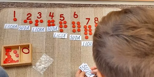 Beseda s rodi\u010di budouc\u00edch Montessori \u017e\u00e1k\u016f