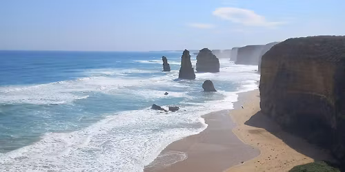 Port Campbell\/12 Apostles\/Lake Colac (4 spots - road trip)