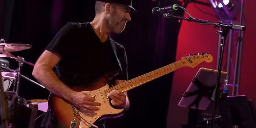 Steve Thomas Solo Show at Lansdowne Arms