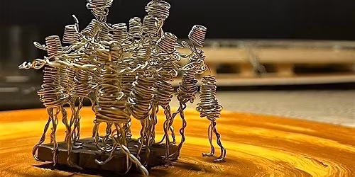 Quien rob\u00f3 la obra de Puki? - Una exposici\u00f3n de escultura pequenitas ;)