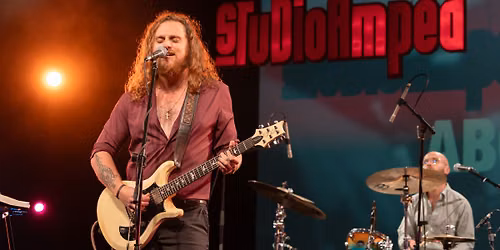 Robbie Paynter Live at Windjammers