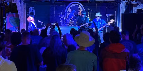 Greggie and the Jets at Capt Hirams