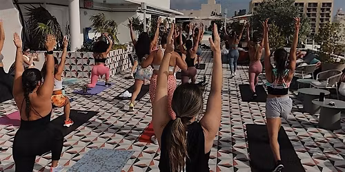 Pool Pilates with Starr Hawkins aka @babymommafit