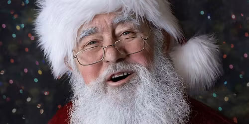 Snapshots with Santa + A Pretty Ol\u2019 Truck