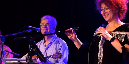 Freundschaftslieder \u2013 Lieder der \u00c4g\u00e4is