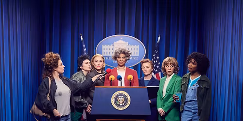 POTUS Bakom varje man st\u00e5r sju kvinnor som f\u00f6rs\u00f6ker r\u00e4dda den dumme j\u00e4veln