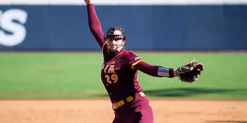 Parking Iona Gaels at Saint Peter's Peacocks Mens Basketball