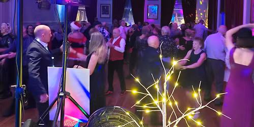 Richer Moves Christmas Freestyle with Laur and TLC.