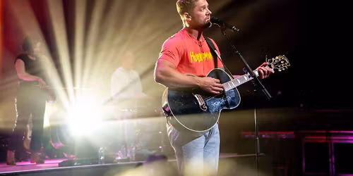 95-5 The Bull Santa Jam: Brett Young