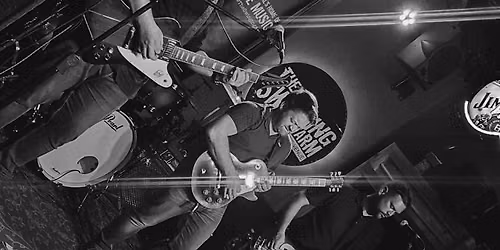 Skinny Lizard @ The Swinging Arm