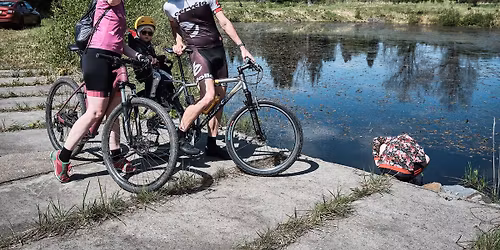 B\u00edl\u00fd k\u00e1men\u00ae