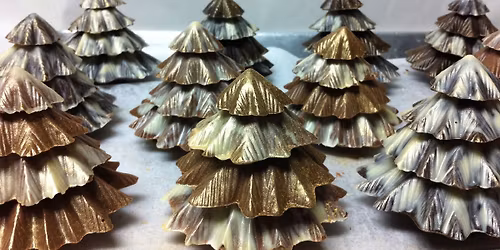 Holiday Pop-Up at Clarendon Courthouse Plaza 