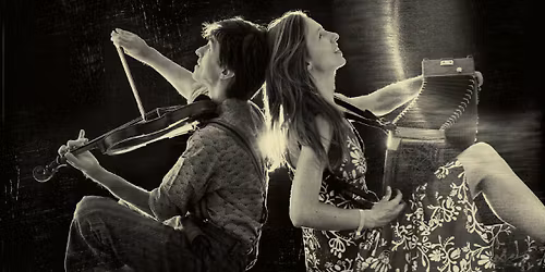 Baile à meia-luz: Eva Parmenter & Denys Stetsenko \Parapente 700 (Portugal, Ucrânia)