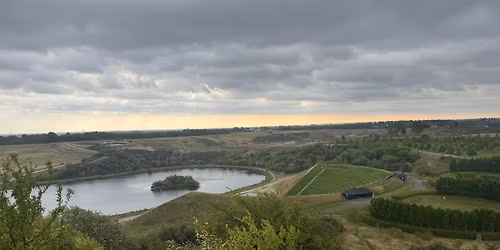 Tr\u00e6ningstur med h\u00f8jdemeter i Hedeland  15 km. 