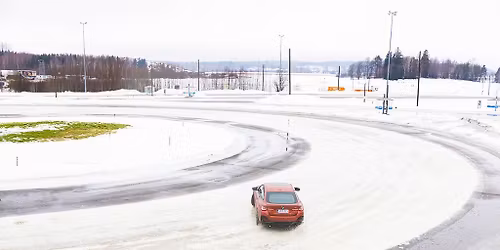 Driving training on slippery road conditions