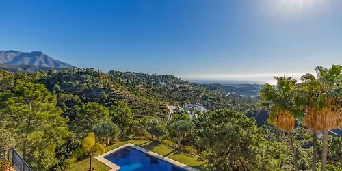 Friday Sessions with Johnny Baker sponsored by The Benahavis Collection