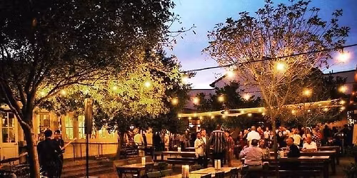 Gardenias Az live at Mercado San Agustin 