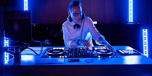 LIVE DJ - Jeff Scott Gould