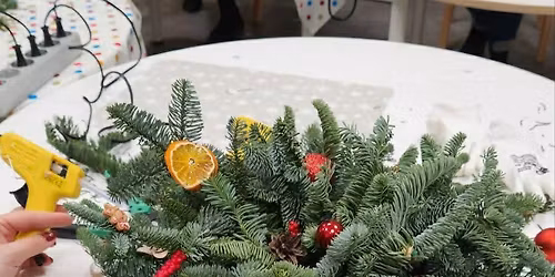 STALO KOMPOZICIJOS K\u016aRIMAS (\u0161eimos ir vaik\u0173 edukacija)