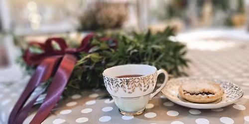 Wreath Making Workshop Monday 24.11.25 6pm - 8pm *DEPOSIT ONLY* Please read description.