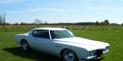 Maple Leaf Car Show, Cruise Night and Swap Meet.