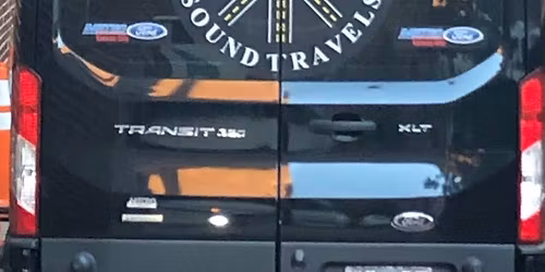 Nace Brothers at Magoons 