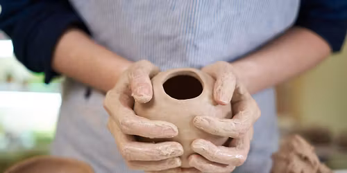 Pottery course ~ Beginner-friendly ~ Saturdays ~ 6 weeks of hand-building & glazing